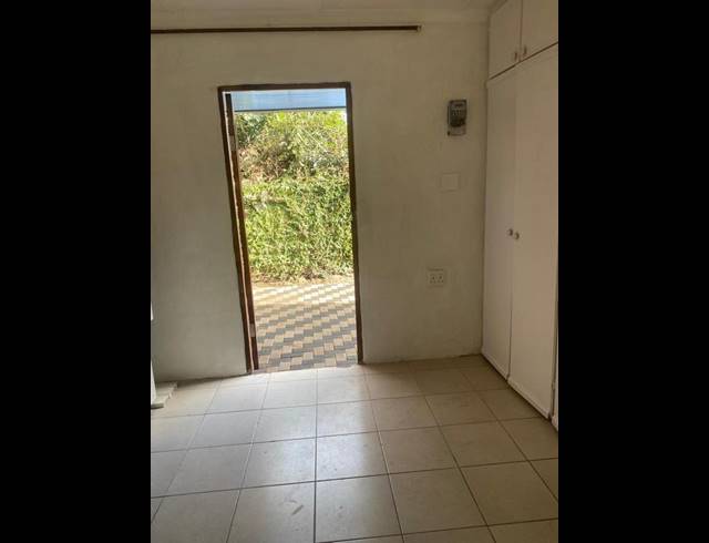 1 BEDROOM PROPERTY TO RENT IN COWIES HILL